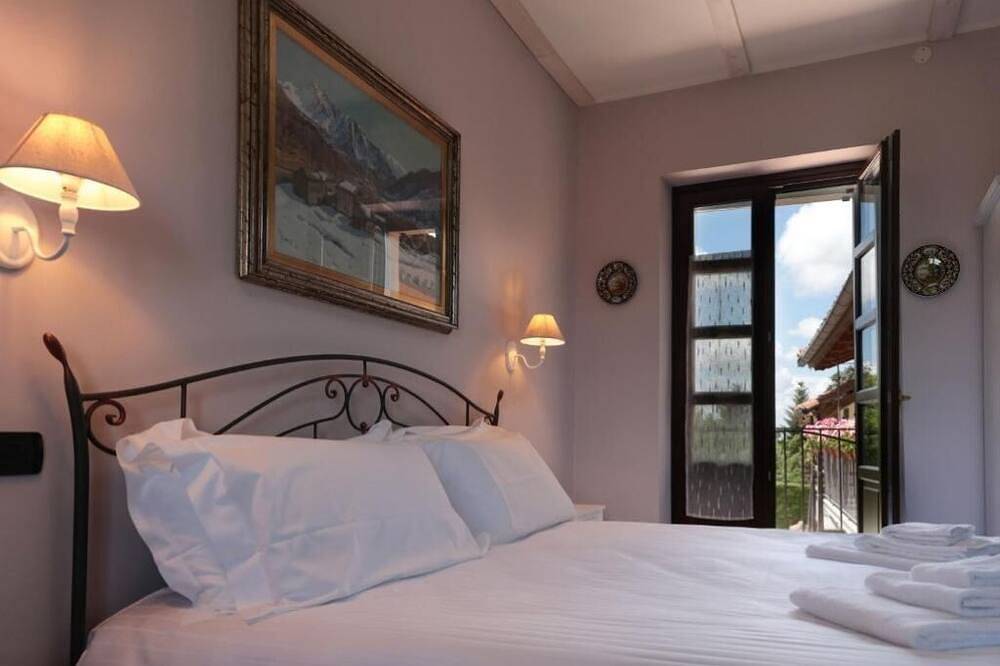La Cantinella Country House La Morra: Apartment wing of the farmhouse in La Morra, Langhe