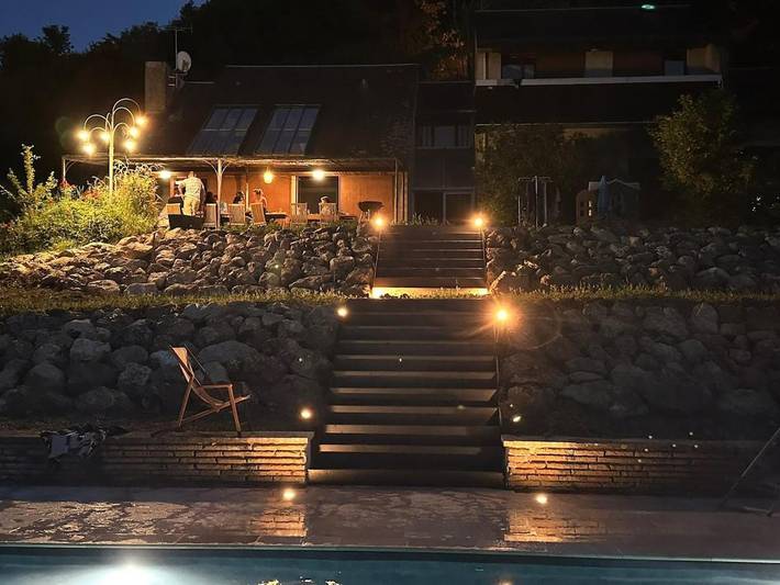 Location de vacances pour 11 personnes, avec piscine ainsi que jardin et vue, adapté aux familles à Sancerre - 3