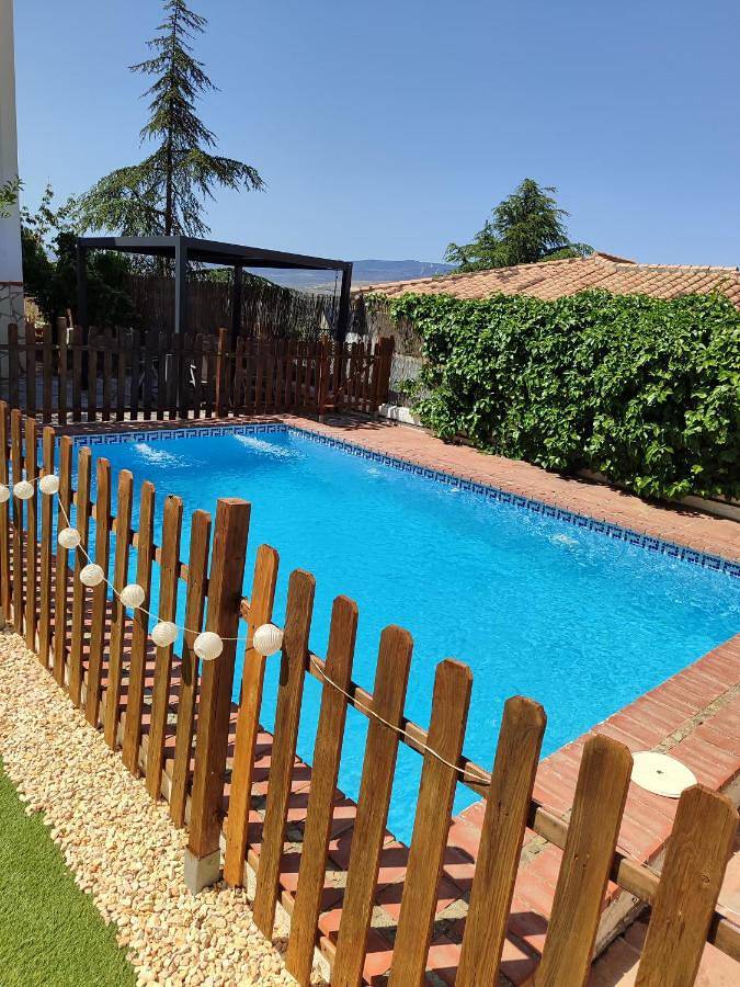 Casa de vacaciones para 8 personas, con piscina además de jardín y vistas - 1