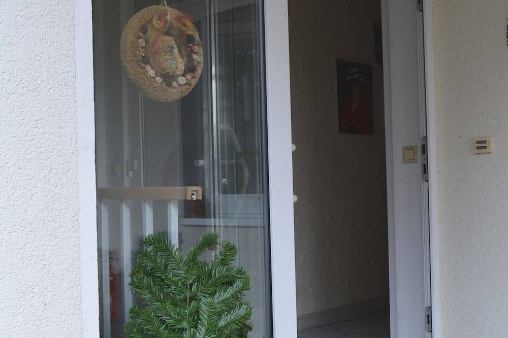 Ganze Wohnung, Großzügige Ferienwohnung mit Service in ruhiger Umgebung in Ruhner Berge, Ludwigslust-Parchim