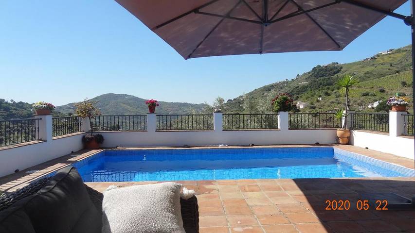 Chalet para 4 personas, con piscina además de vistas y jardín en Axarquía - 2