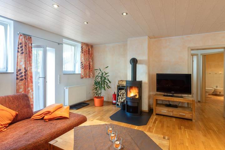 Ferienwohnung für 2 Personen, mit Whirlpool und Garten sowie Sauna in Diemelstadt