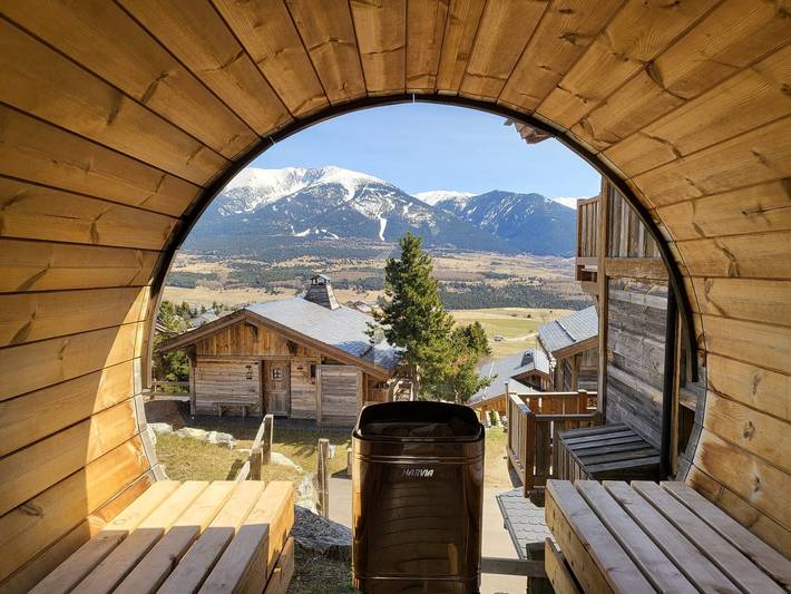 Chalet pour 10 personnes, avec jardin ainsi que jacuzzi et sauna à Bolquère - 4