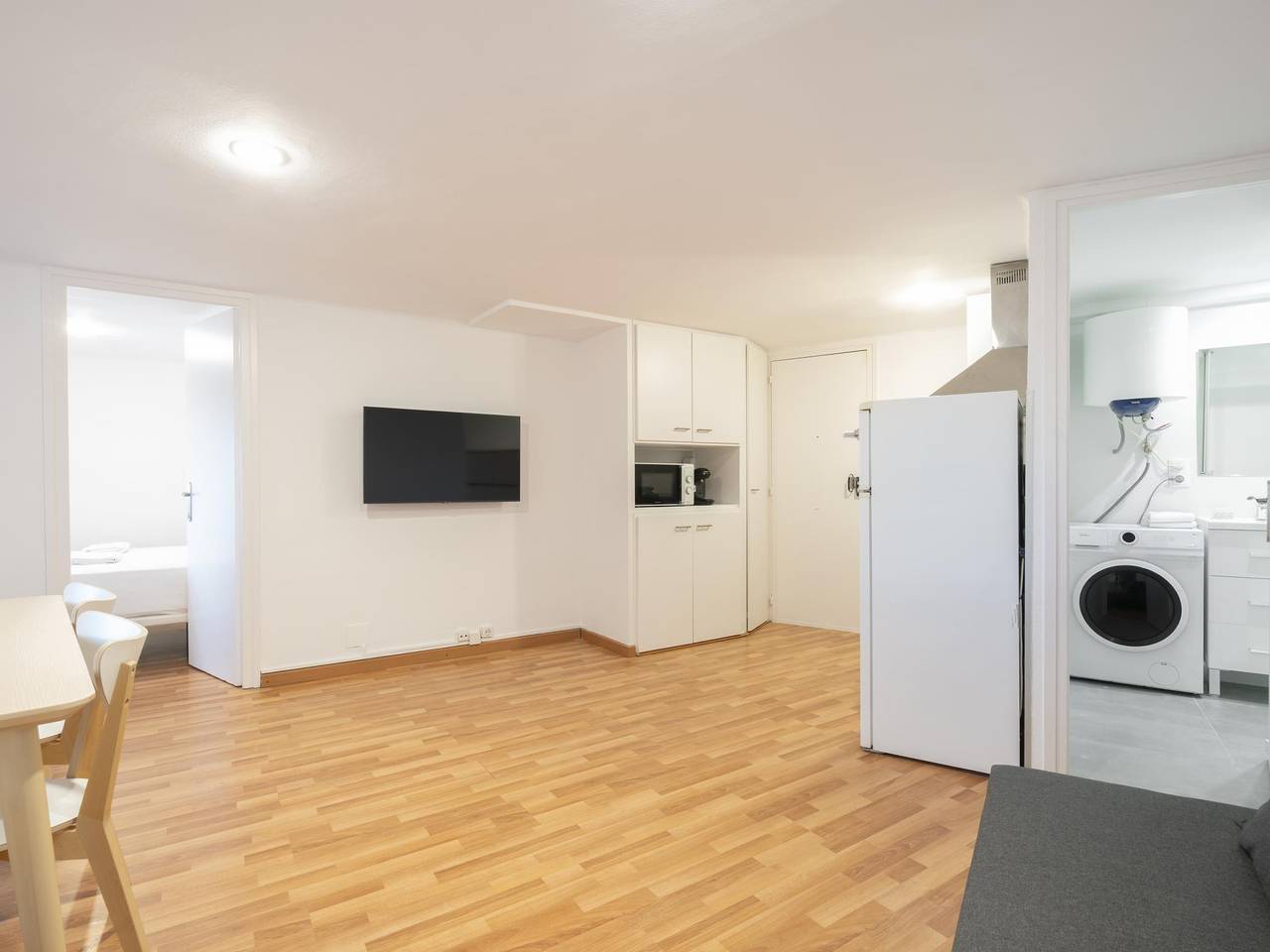 Entire holiday apartment, Homenfun Barcelona Park Güell I in La Salut, Barcelona