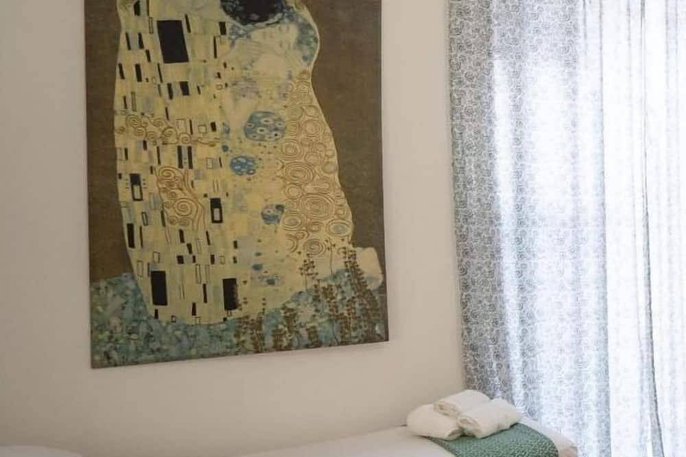 Entire apartment, Eirene 2 apartment in the historic center in Tropea, Vibo Valentia Province