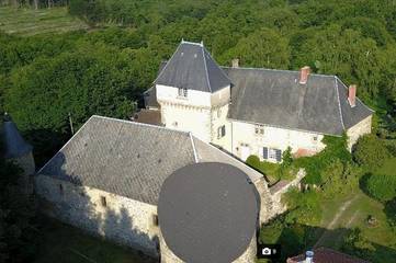 Cottage pour 4 personnes, avec vue et piscine ainsi que terrasse et jardin à Fromental (Haute-Vienne)