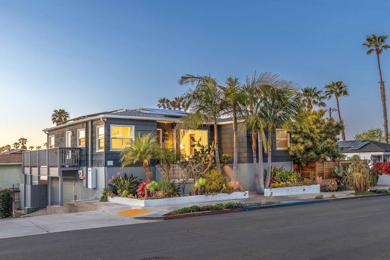 Ocean Beach Bungalow - Close To Beach in San Diego, San Diego County
