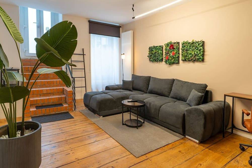 Ganze Wohnung, Apartment im Bergmannkiez designed by Bevo in Kreuzberg Berlin, Berlin