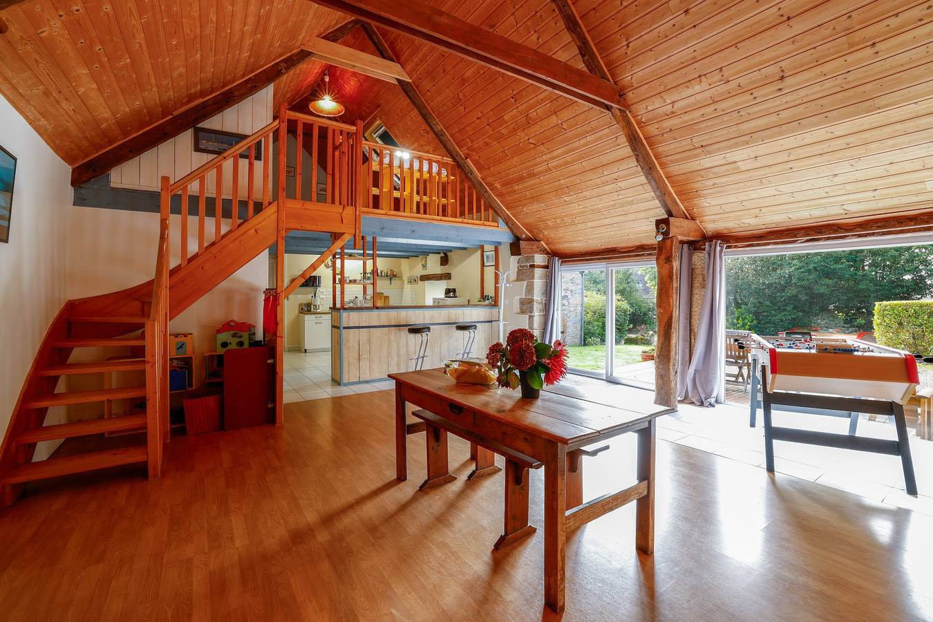 Atypical Family Loft in Former Stable with Sauna and Jacuzzi in Cléguérec, Pontivy region