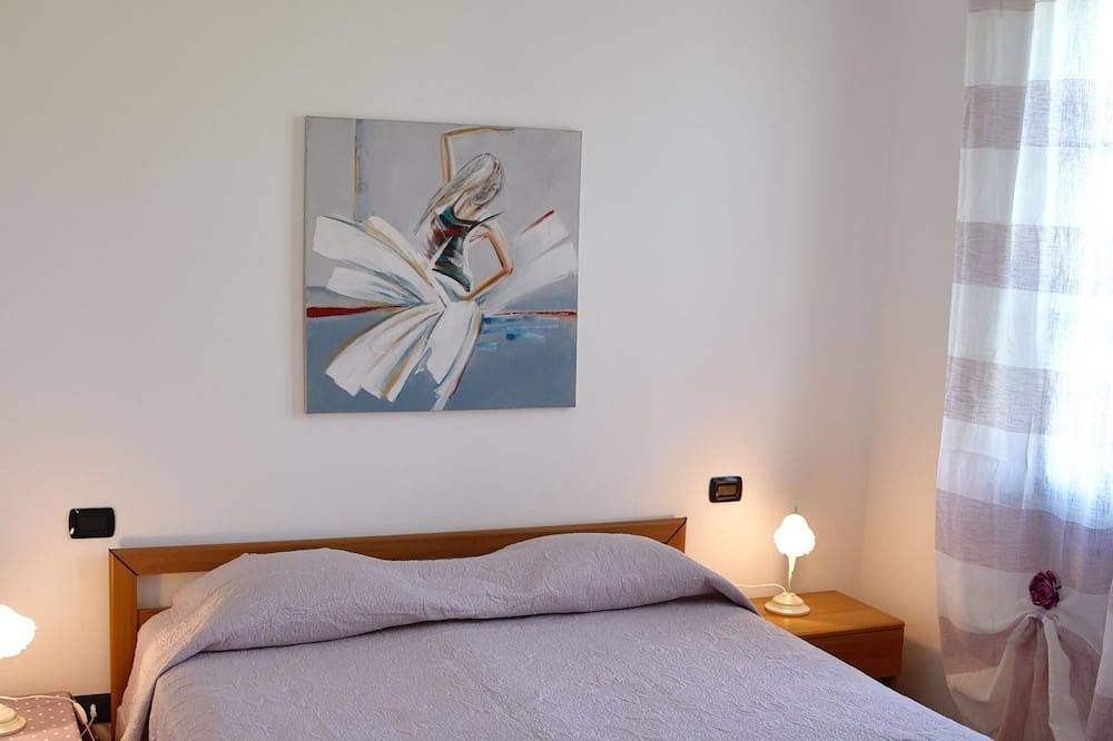 Villa with high comfort with pool near the sea, dish & washing maschine, in Casale Marittimo, Etruskische Küste