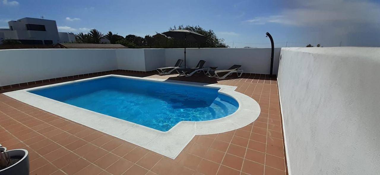Villa Elisa whit heated pool and Jacuzzi in Villaverde, La Oliva
