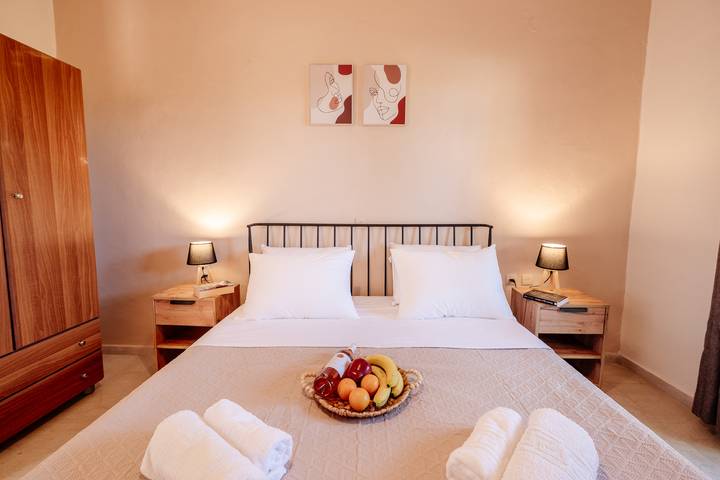 Location de vacances pour 4 personnes, avec vue et jardin, animaux acceptés à Agios Gordios - 2