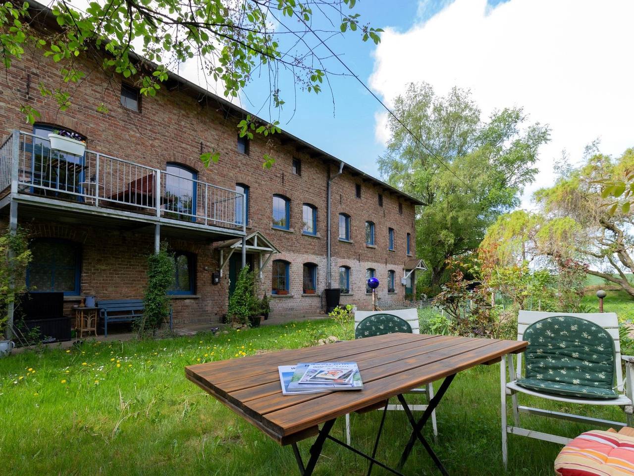 Ganze Ferienwohnung, Ferienwohnung im Landhaus Neparmitz - Ferienwohnung Weide in Poseritz, Stralsund Umland