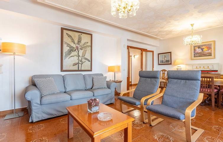 Ganze Ferienwohnung, Gemütliches Strandapartment mit AC, Küche & Internet - 1km nach Caló d'en Rafalino in S'Illot, Sant Llorenç des Cardassar