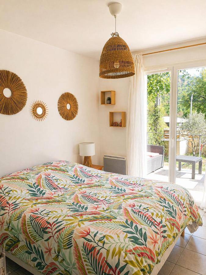 Three-Bedroom House in Mallemoisson, Alpes-de-Haute-Provence