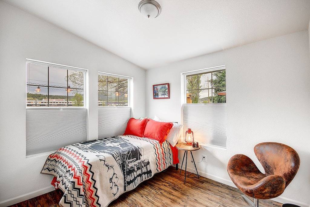 Modernes Grand Canyon-Zughaus mit Luxusbad und Patio in Williams (Arizona), Coconino Nationalwald