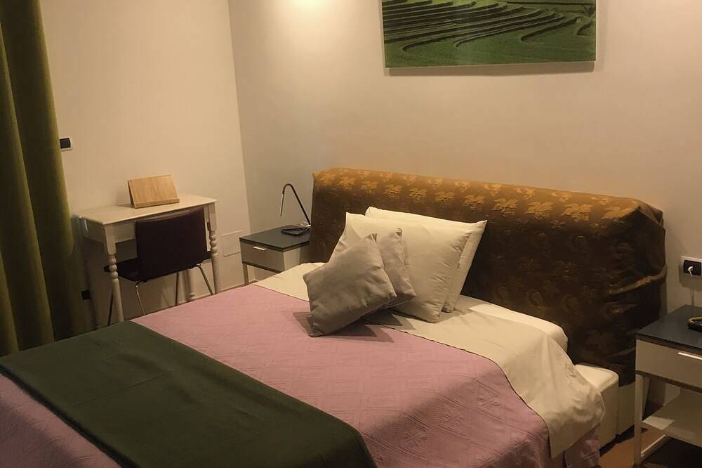 Smart House Rent Rooms(M) in Bergamo, Bergamo Provinz