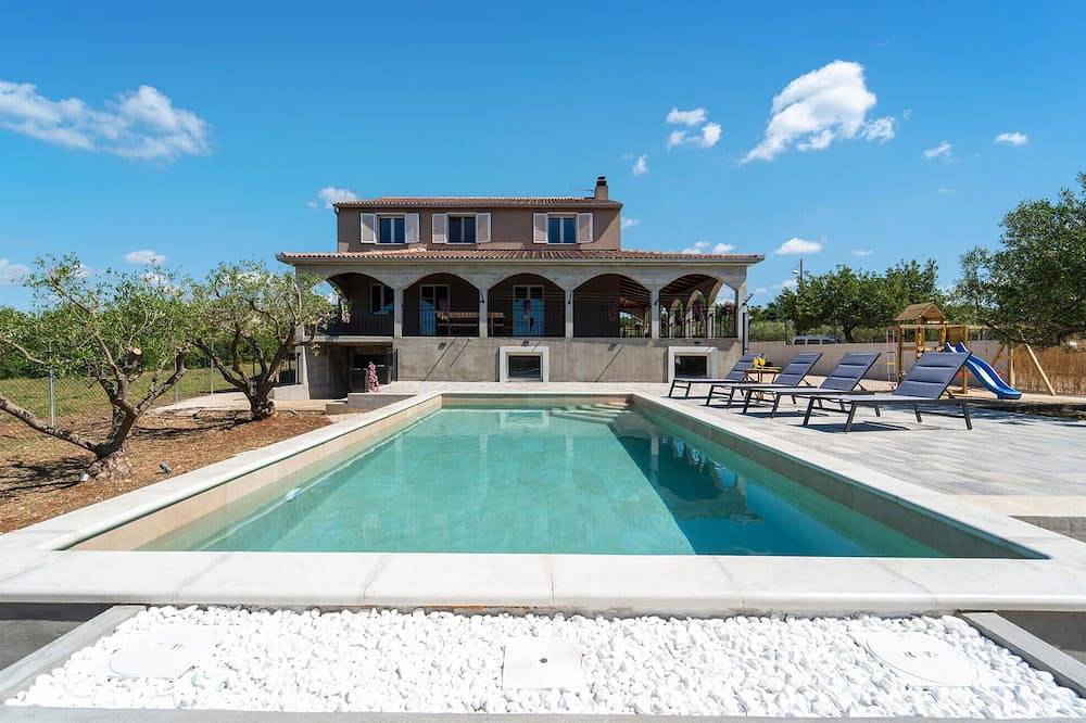 Casa vacanza a Zara a partire da 361€ a notte