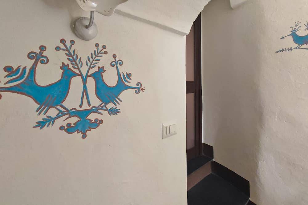 Ganze Wohnung, Apartment-Apartment-Eigenes Badezimmer in Cuglieri, Sardinien