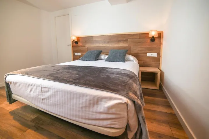 Hotel for 2 people, with terrace - 1