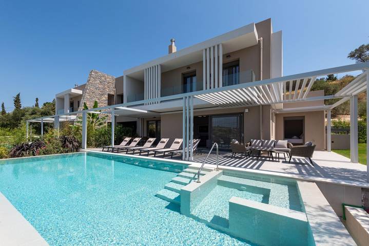 Villa for 6 people, with Terrace and Garden in Heraklion