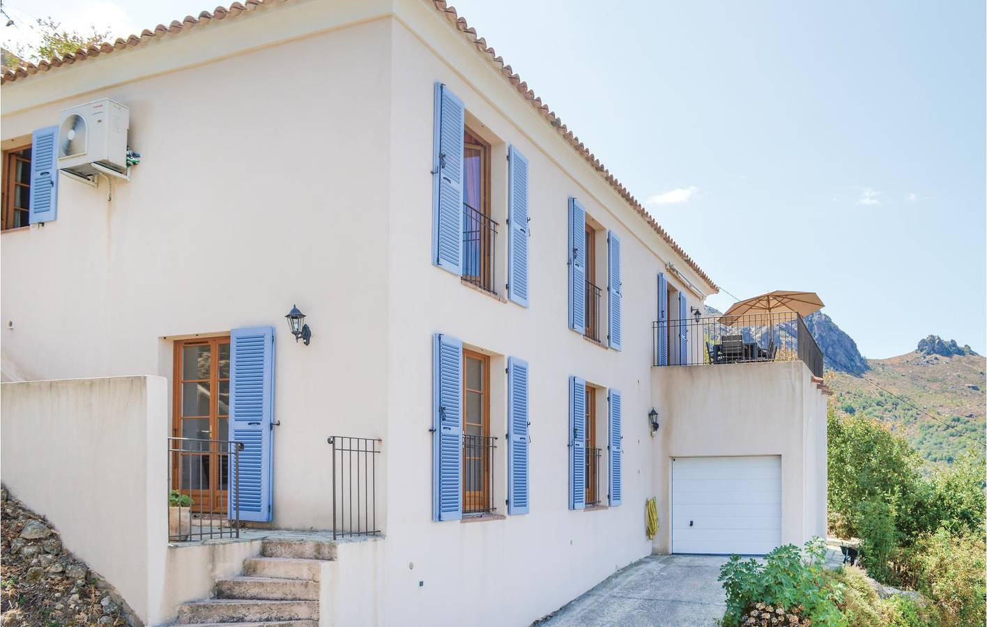 Appartement vue mer avec piscine, terrasse et parking à Feliceto in Nessa, Région de Calvi
