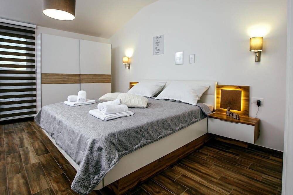 Vakkert hjem i Donji Prolozac med Wifi in Imotski, Makarska Riviera