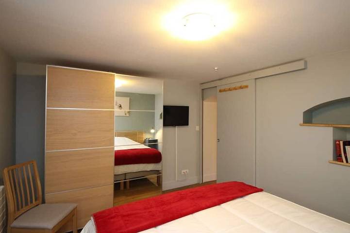 Ganze Wohnung, 3-Zimmer-Wohnung mit WIFI, 300 m zu den Thermen in Mont-Dore, Regionaler Naturpark Volcans d'Auvergne