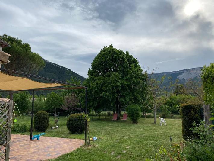 Gîte pour 5 personnes, avec jardin à Luc-en-Diois