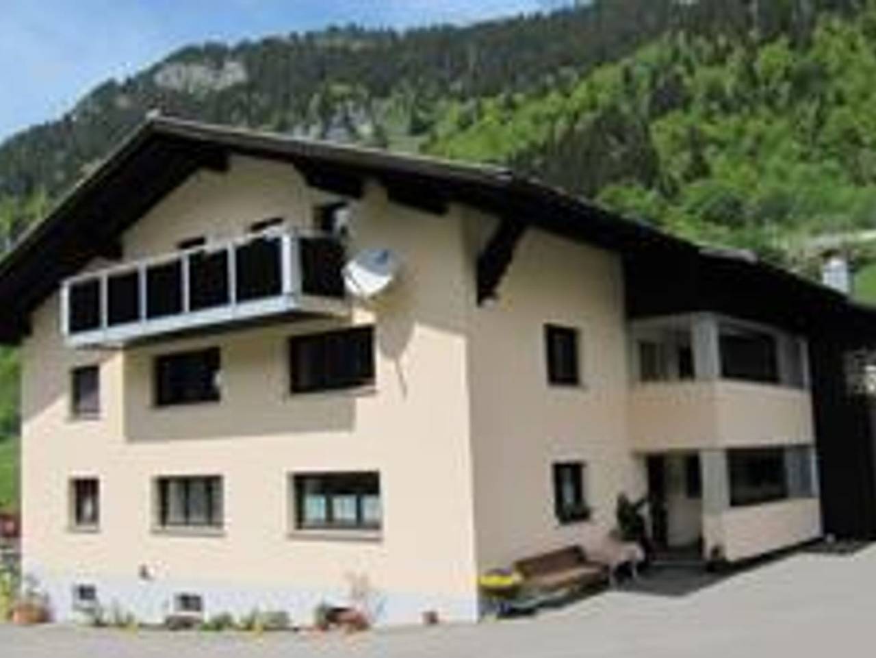 Ganze Ferienwohnung, Landhaus Juritsch - Appartement für 8 Personen in Klösterle, Arlberg