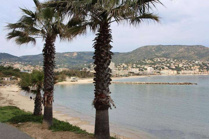 Gîte pour 6 personnes, avec jardin dans Office De Tourisme De Bormes Les Mimosas - Le Port - 4