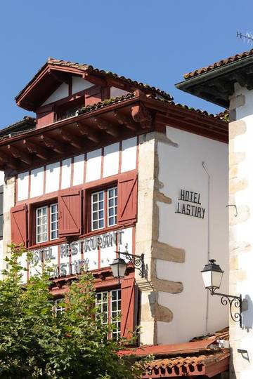 Hôtel pour 2 personnes, avec terrasse et vue dans Office De Tourisme De Sare
