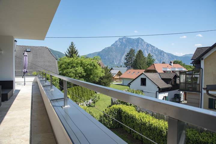 Ferienwohnung für 4 Personen, mit Terrasse und Garten am Traunsee