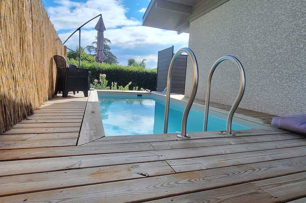 Villa on the outskirts of Geneva, between the lake and the mountains in Douvaine, Thonon-les-Bains region