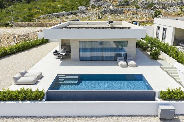 Villa für 6 Personen, mit Garten und Pool - 1