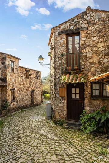 Maison de campagne pour 4 personnes, avec balcon dans Aguda