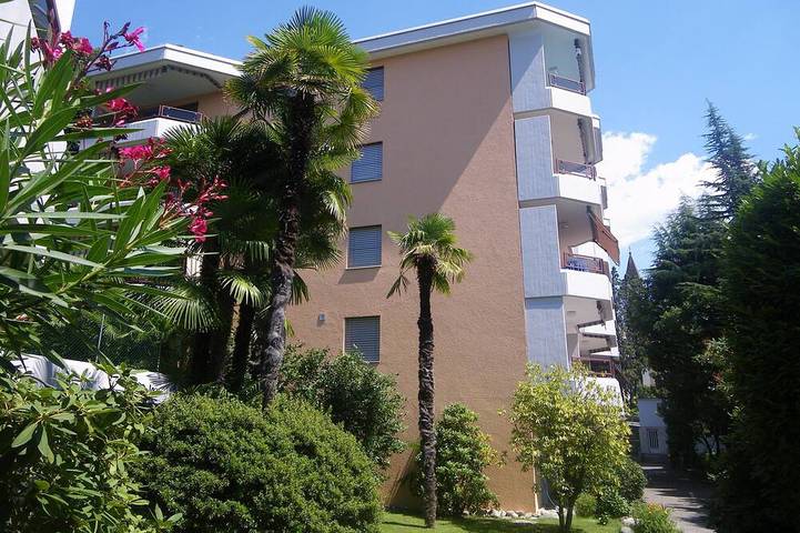 Ferienwohnung für 5 Personen, mit Garten und Sauna sowie Balkon in Minusio