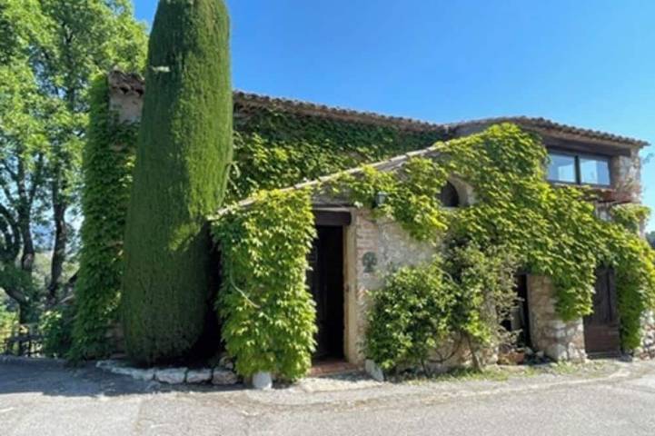 Villa pour 6 personnes, avec piscine et jardin - 1