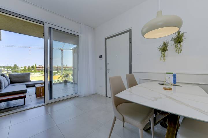 Entire apartment, Mgh - Garda Vibes Apartment Katya Resort in Rivoltella del Garda, Desenzano del Garda
