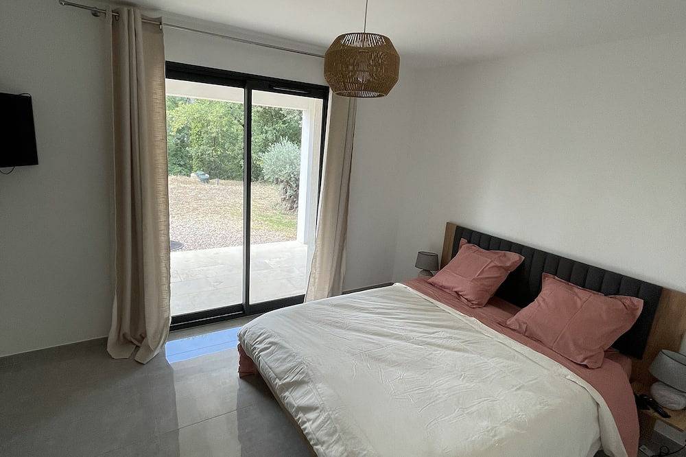 Modern villa in Provence in Le Val, Brignoles Region
