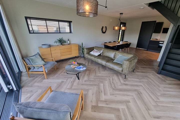 Luxuriöse Ferienhaus am Wasser in Balk, Ijsselmeer