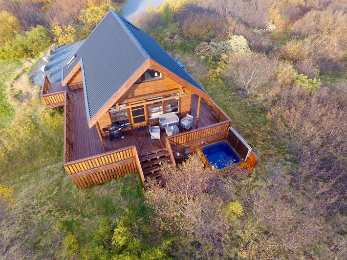 Casa rural para 5 personas, con jardín y jacuzzi, Familias con niños en Islandia