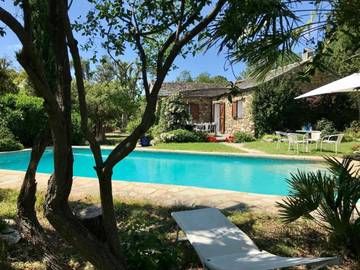 Gîte pour 4 personnes, avec jardin ainsi que piscine et vue, animaux acceptés à Barbaggio