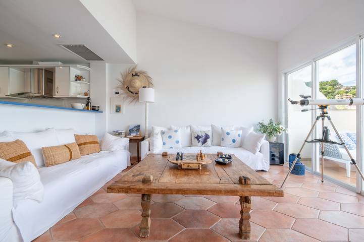 Ganze Wohnung, Apartment „Beachfront Port De Soller“ mit privater Terrasse, WLAN und Klimaanlage in Port de Sóller, Sóller