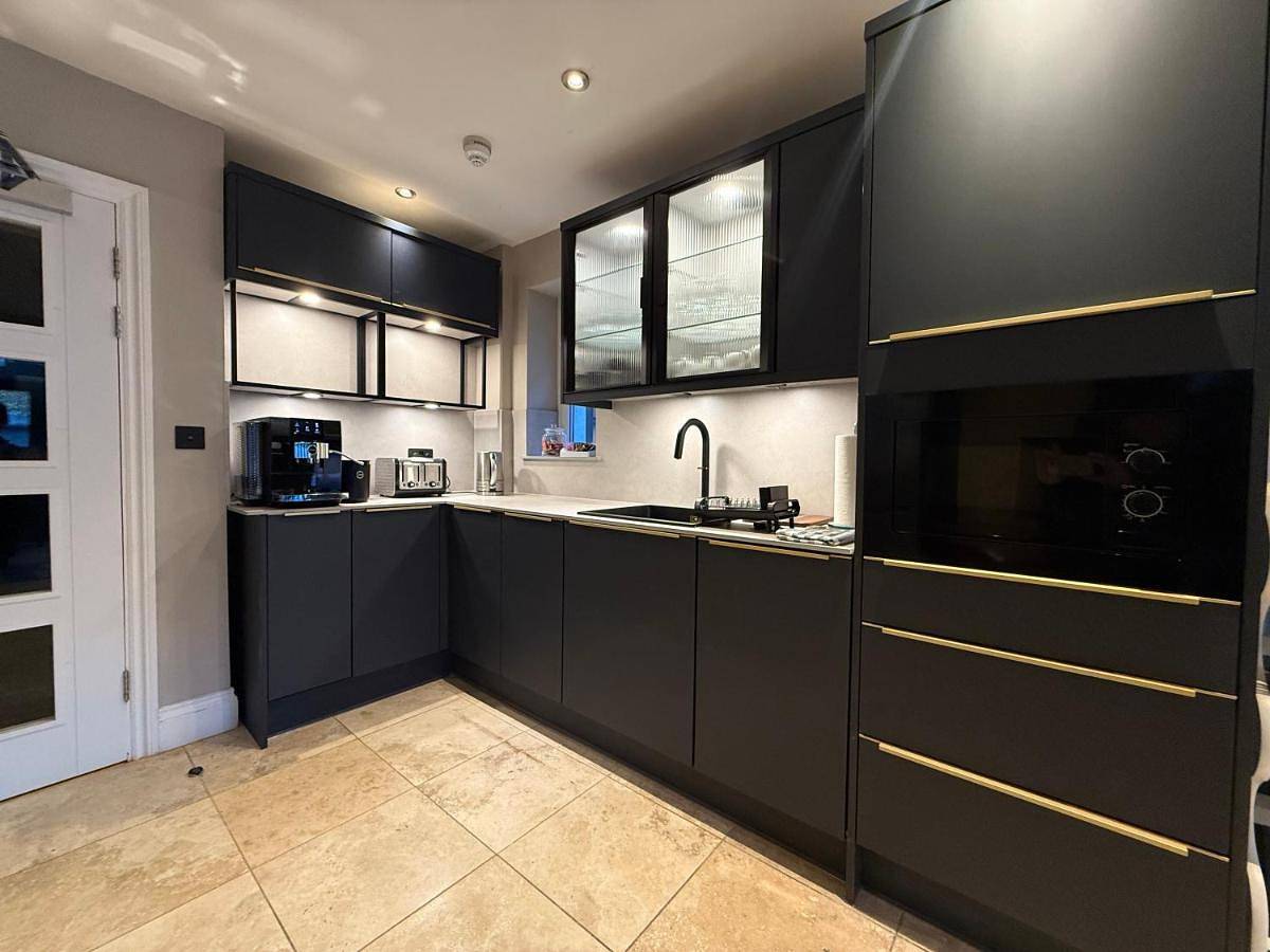 Number One Hundred Bed And Breakfast in Cardiff, Cardiff und Umgebung