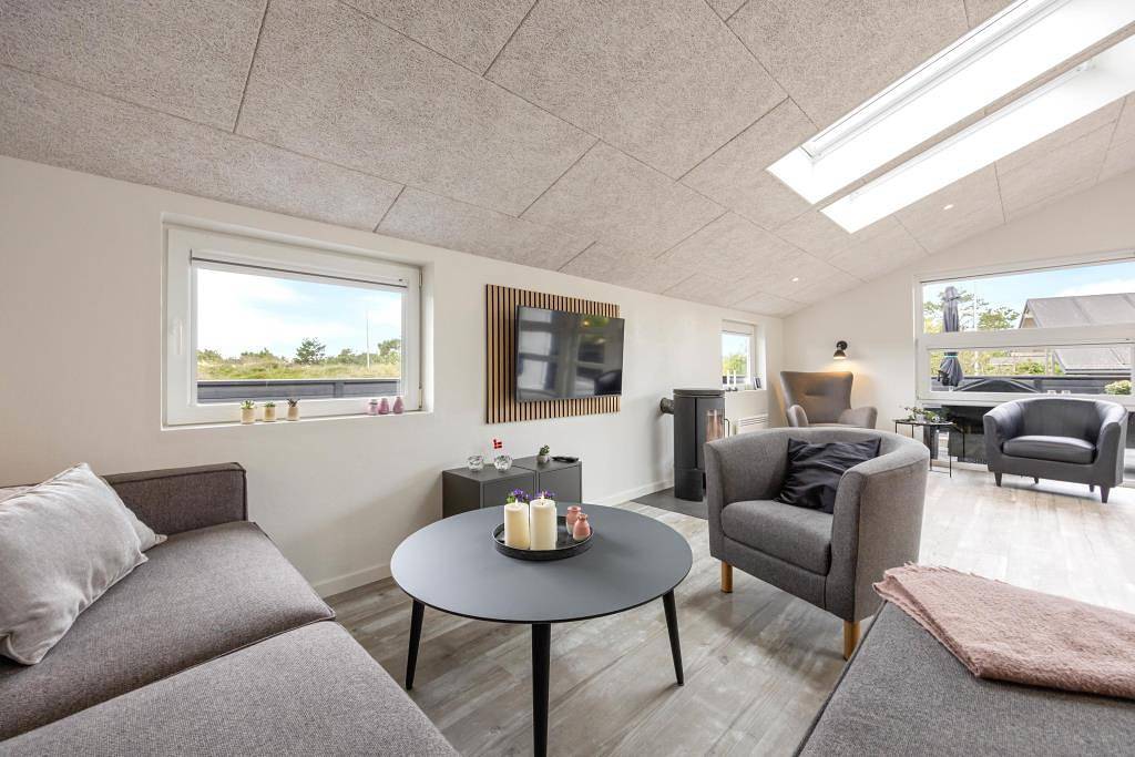 Charming holiday home - central location in Henne Strand in Henne Strand, Varde Region