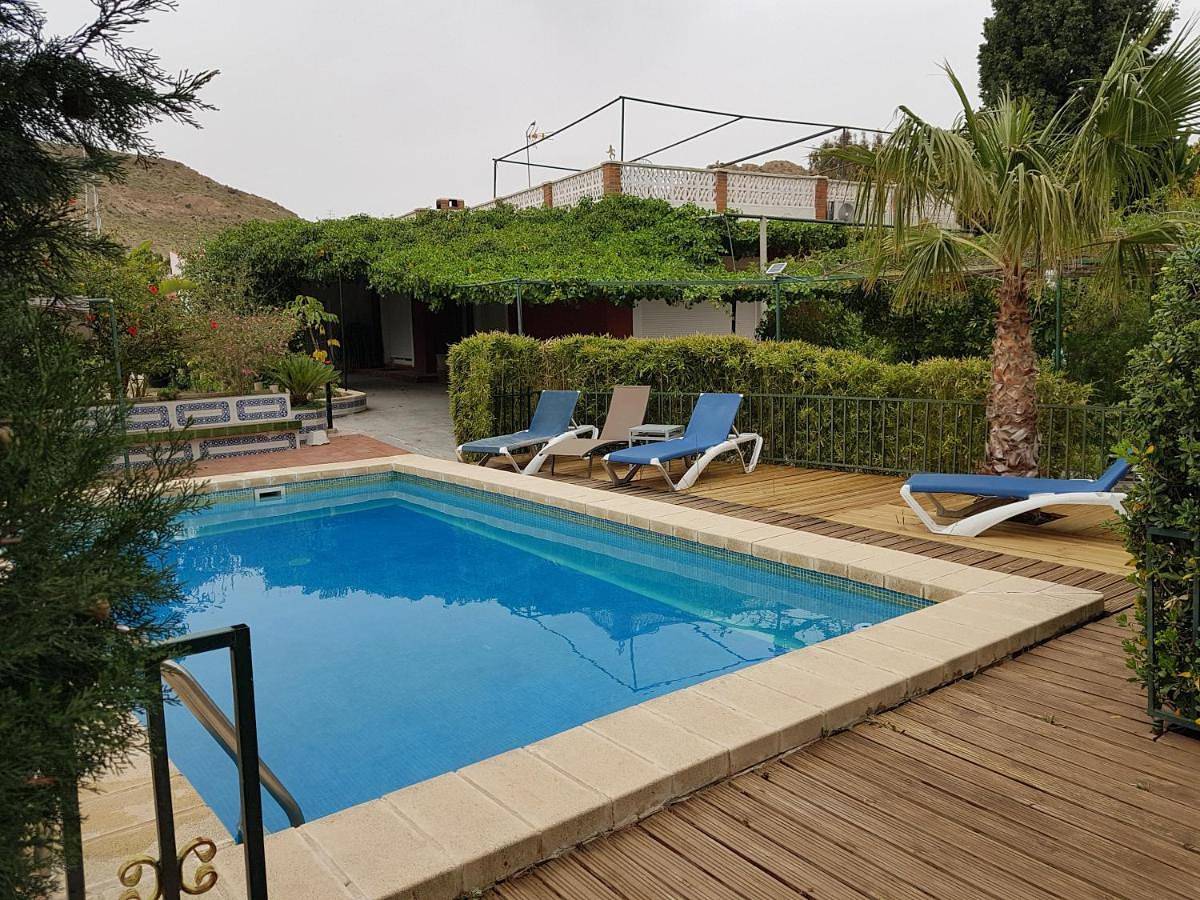 Four-Bedroom House in El Barrio, Alicante