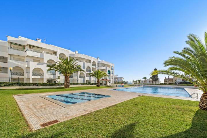 Ferienwohnung für 4 Personen, mit Garten und Balkon an der Algarve
