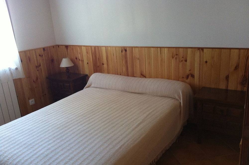 Maisonnette Bungalow pour Vacances proche du lac in Sorèze, Lauragais