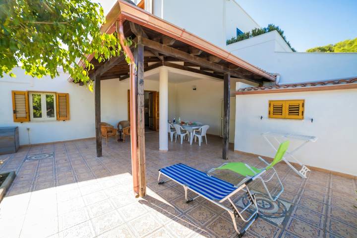 Entire apartment, Villetta Fresca With Garden Near The Sea in Torre Dell'orso, Melendugno
